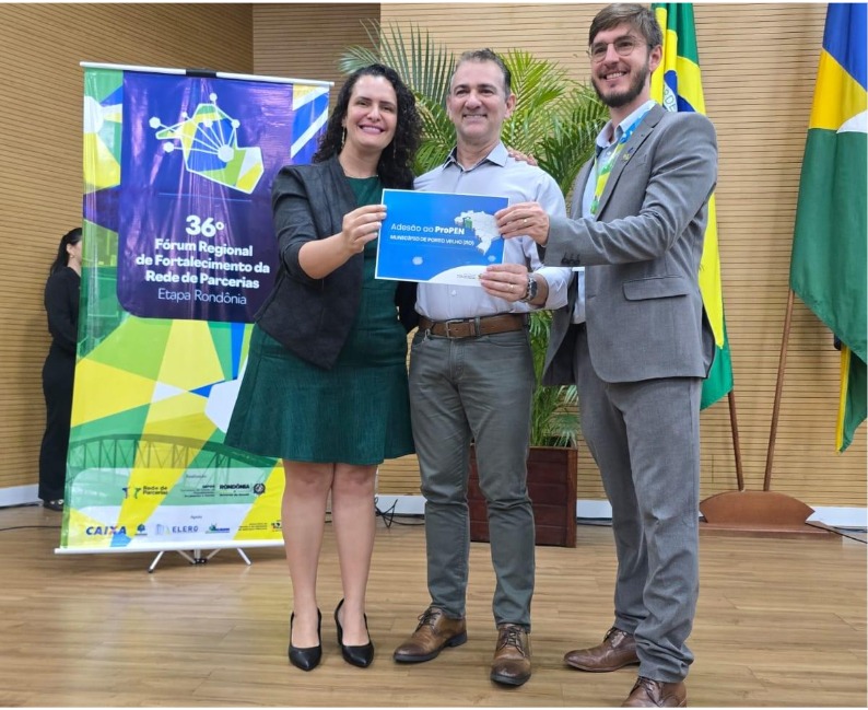 Assinatura do termo aconteceu durante o 36º Fórum Regional de Fortalecimento da Rede de Parcerias e o secretário da SMCL esteve representando Porto Velho 